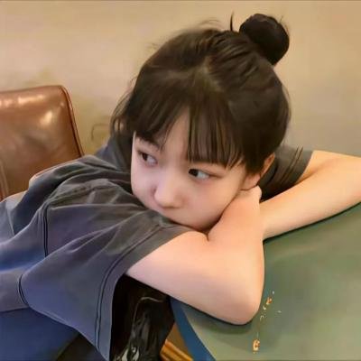 找个老伴儿回村过年